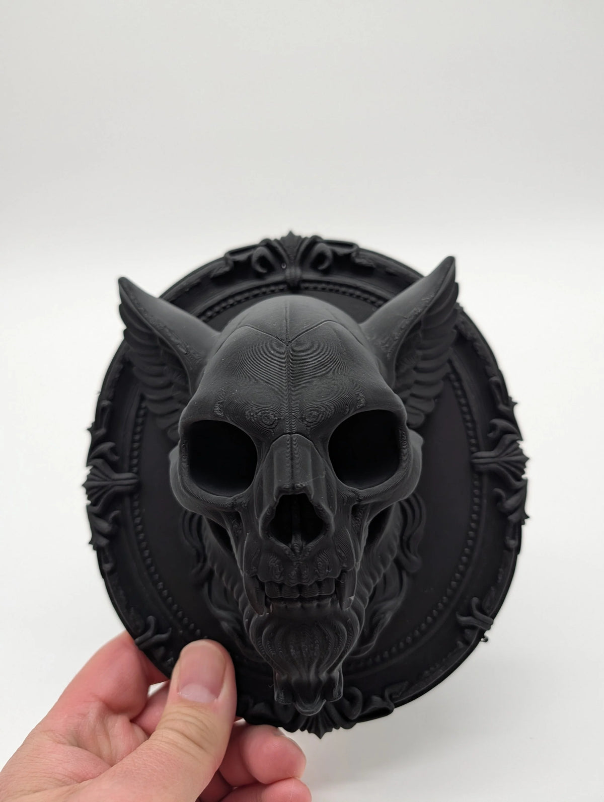 Gothic Vampiric Gargoyle Wall Art – Dark Fantasy Skull Decor