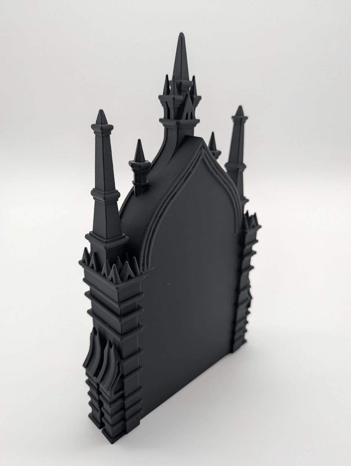 🕯️ Gothic Cathedral Shelf – 3D Printed Architectural Display