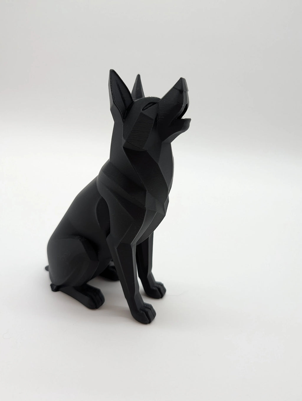 Low Poly German Shepherd – 3D Printed Geometric Dog Sculpture