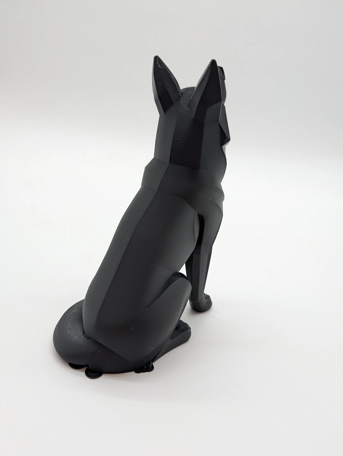 Low Poly German Shepherd – 3D Printed Geometric Dog Sculpture