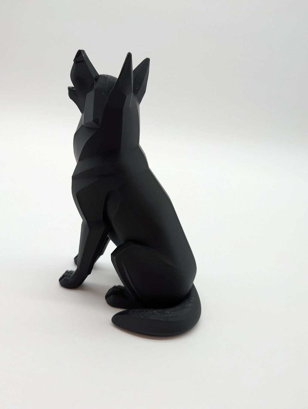 Low Poly German Shepherd – 3D Printed Geometric Dog Sculpture