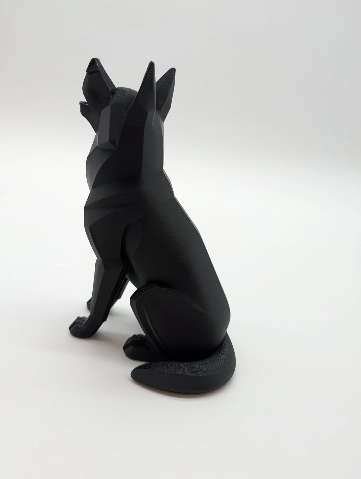 Low Poly German Shepherd – 3D Printed Geometric Dog Sculpture