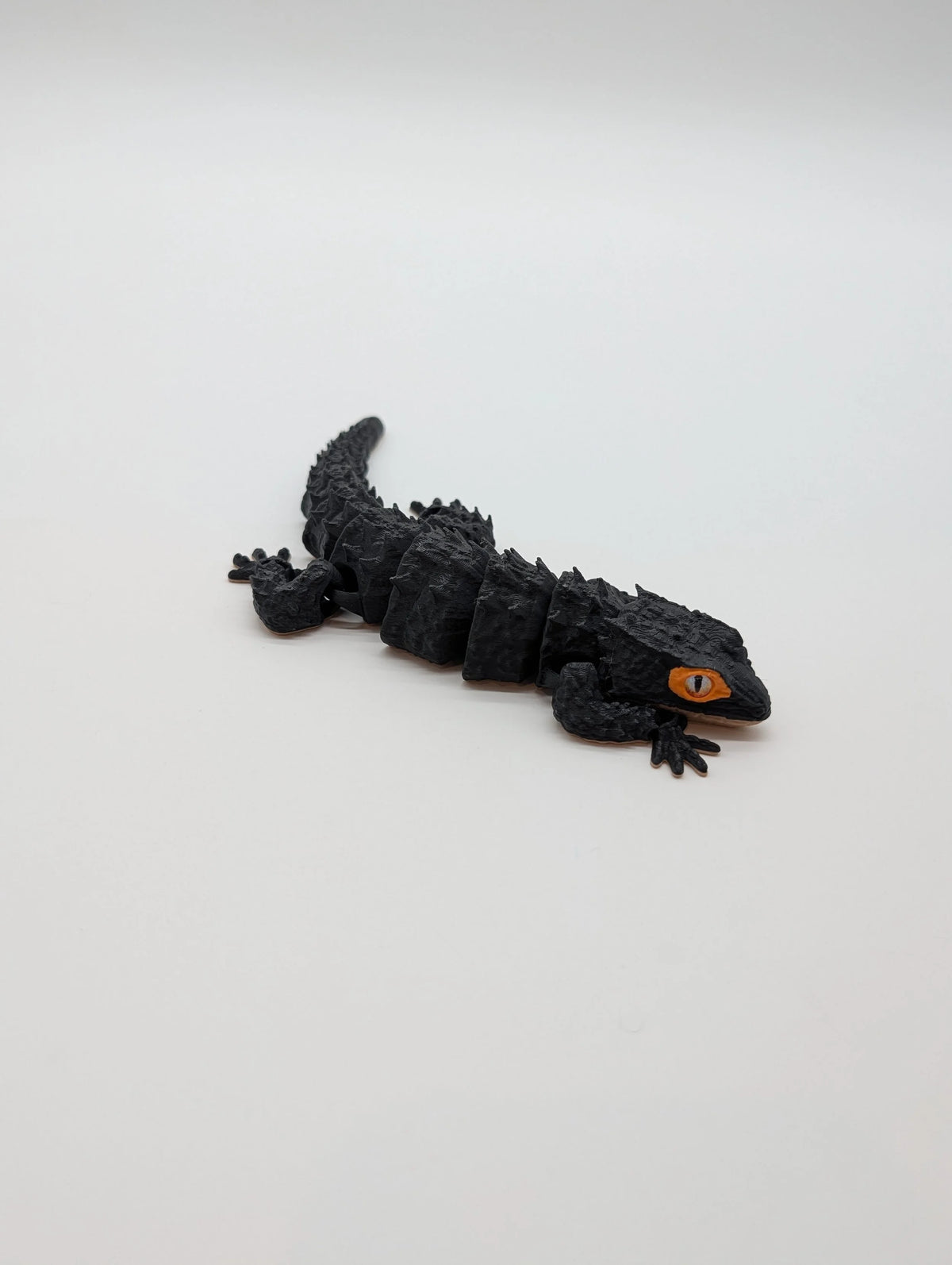 Lifelike Reptiles & Critters – Poseable Collectible Figures