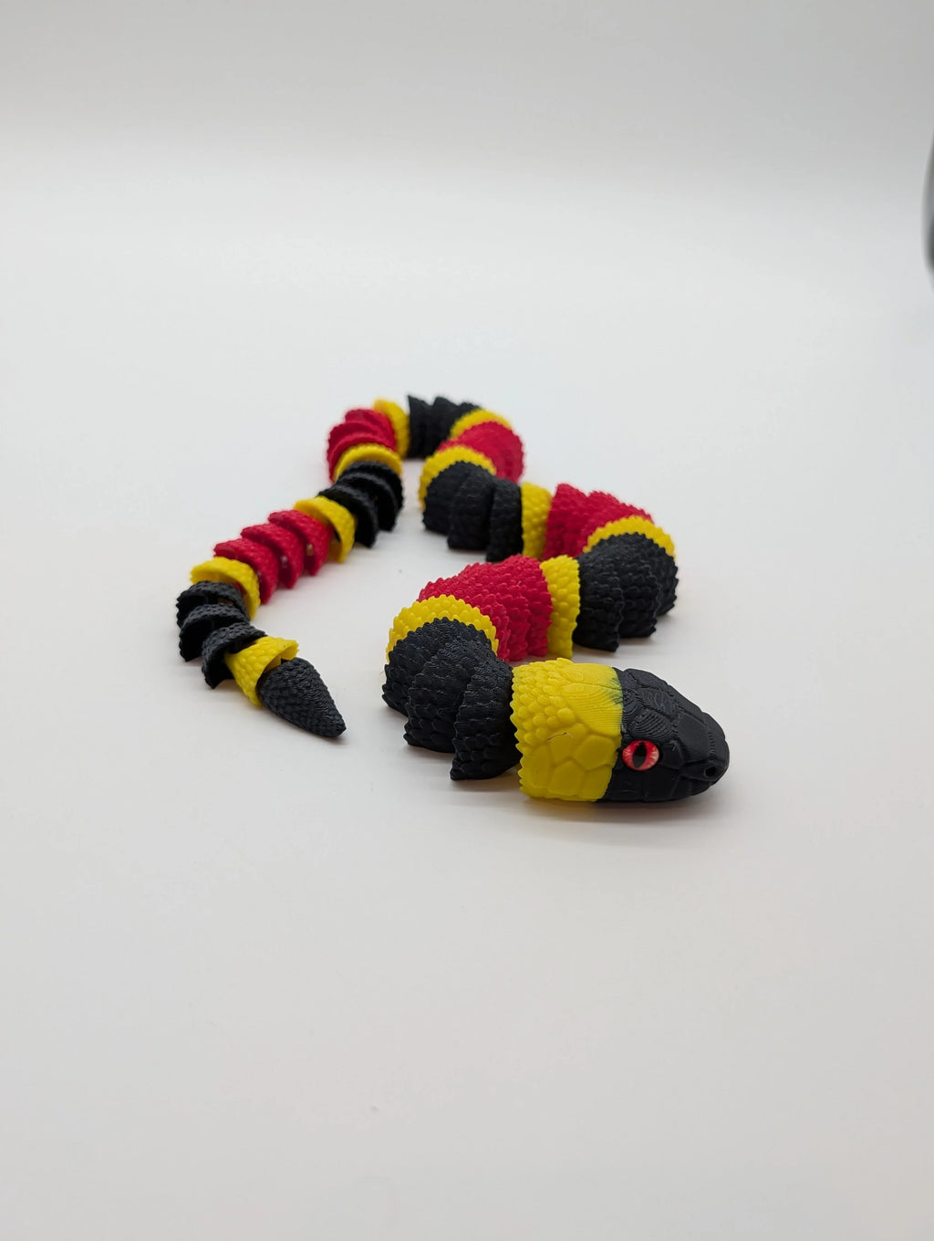 Lifelike Reptiles & Critters – Poseable Collectible Figures