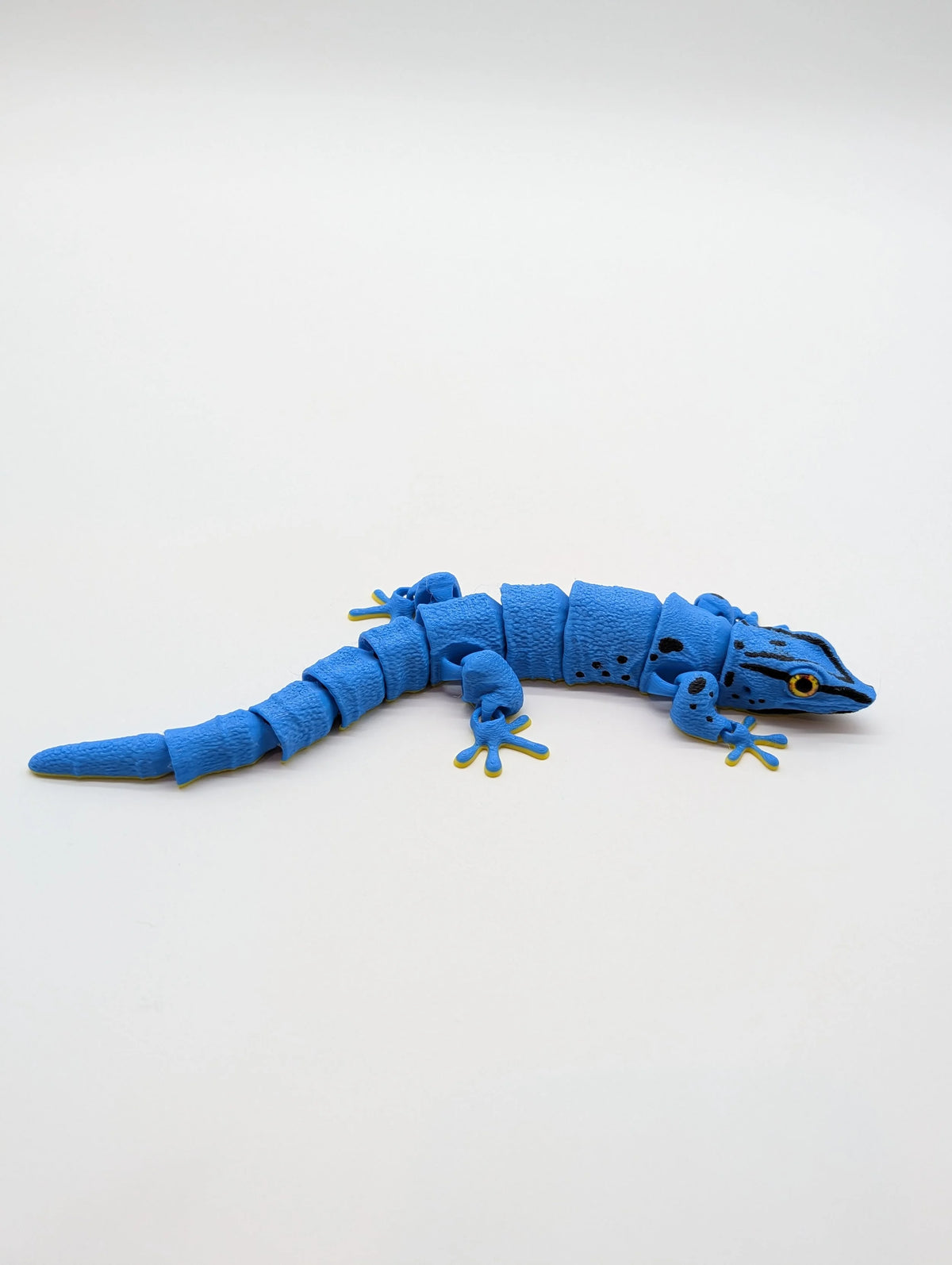Lifelike Reptiles & Critters – Poseable Collectible Figures