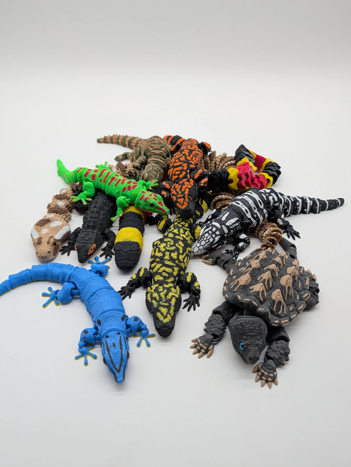 Lifelike Reptiles & Critters – Poseable Collectible Figures