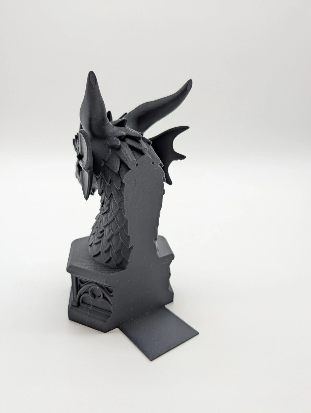 Dragon Bookends – Gothic Fantasy Shelf Guardians