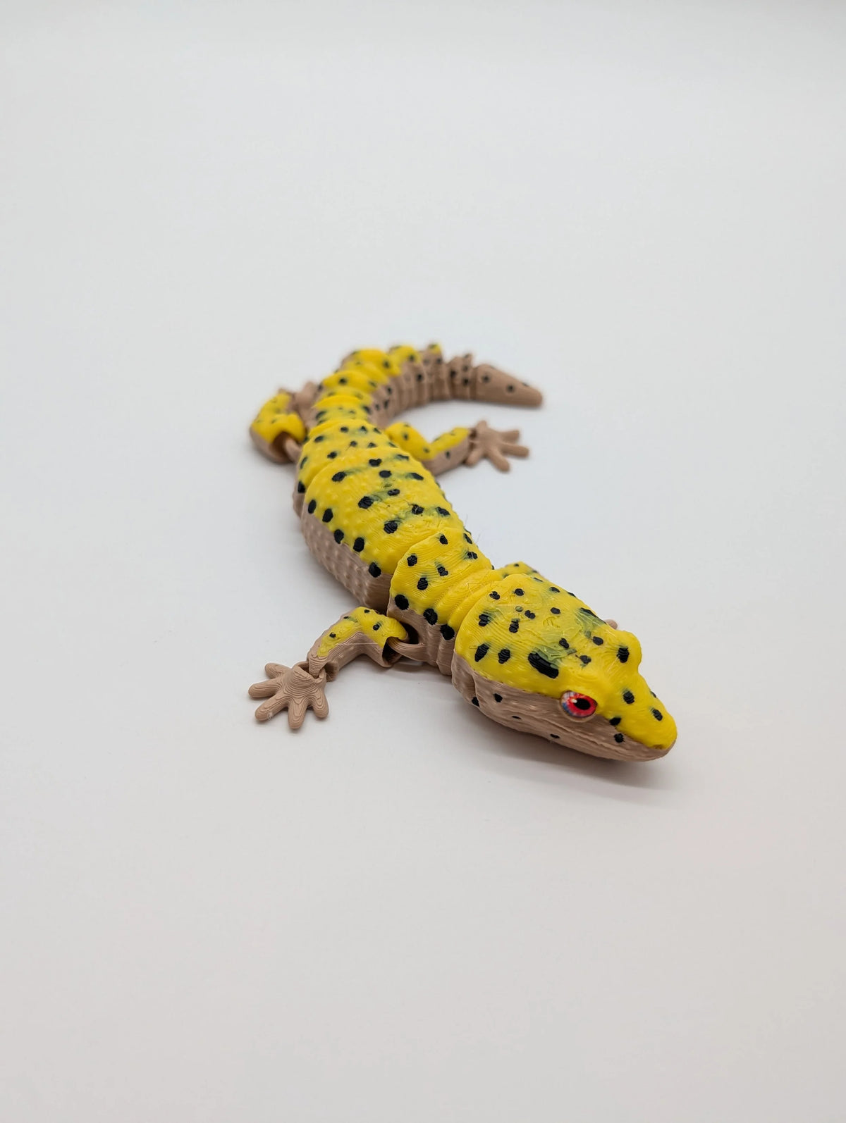 Lifelike Reptiles & Critters – Poseable Collectible Figures