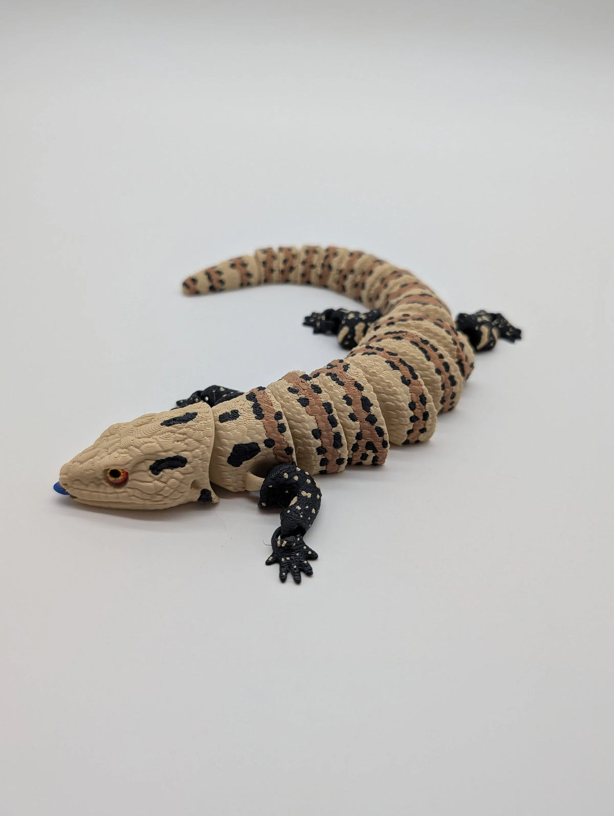 Lifelike Reptiles & Critters – Poseable Collectible Figures