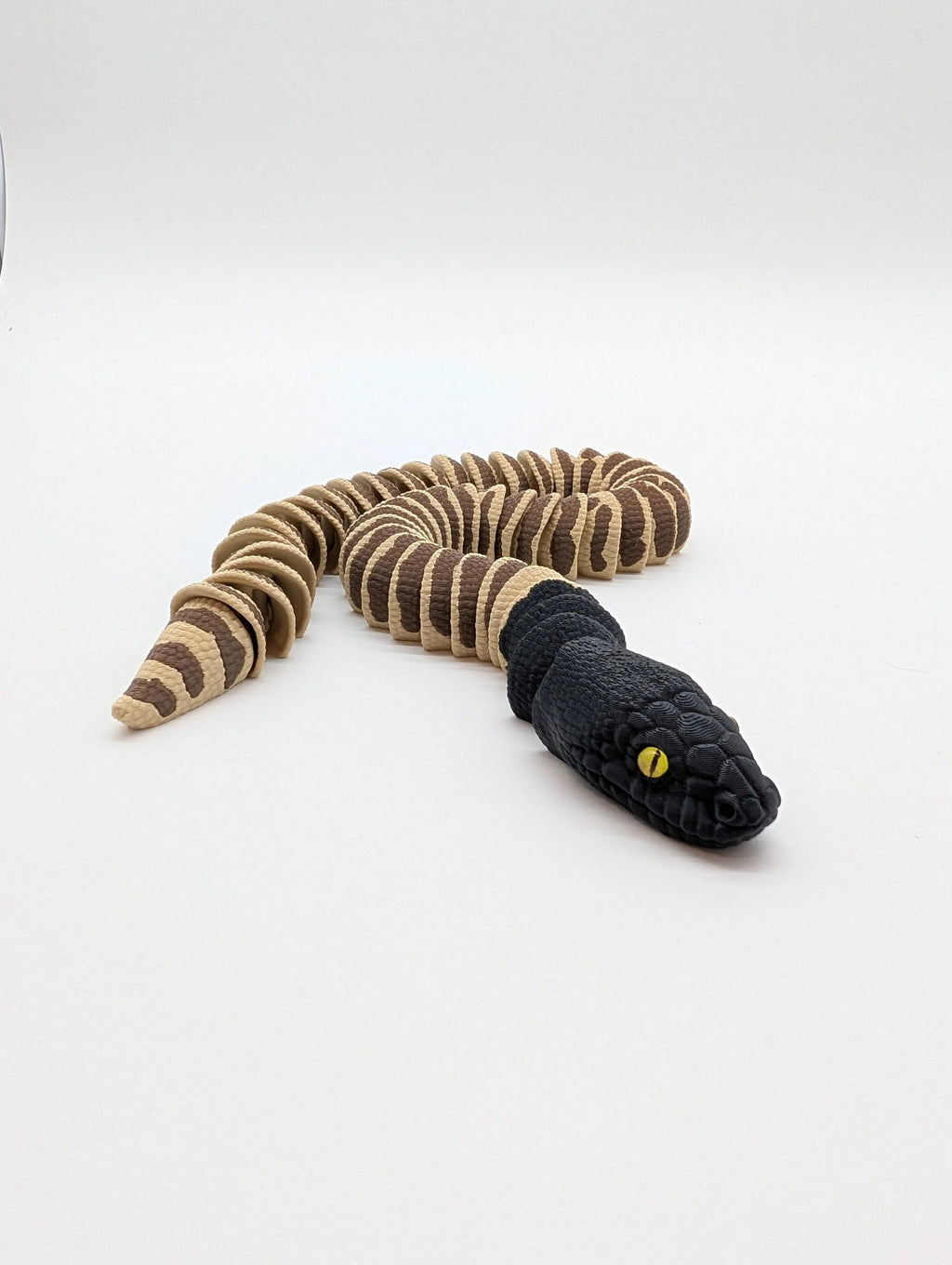 Lifelike Reptiles & Critters – Poseable Collectible Figures