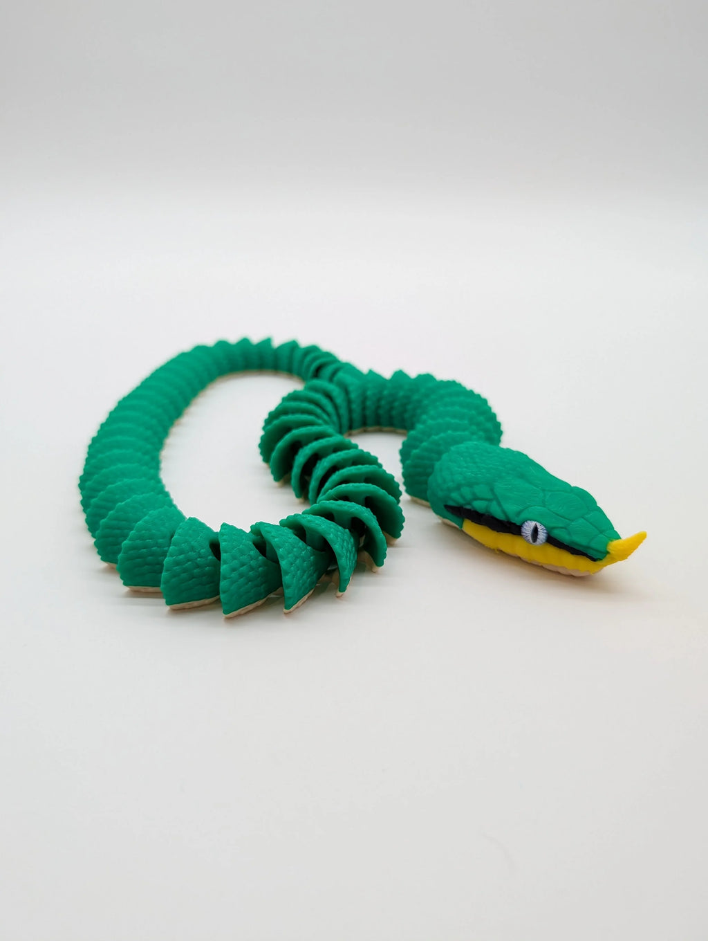 Lifelike Reptiles & Critters – Poseable Collectible Figures