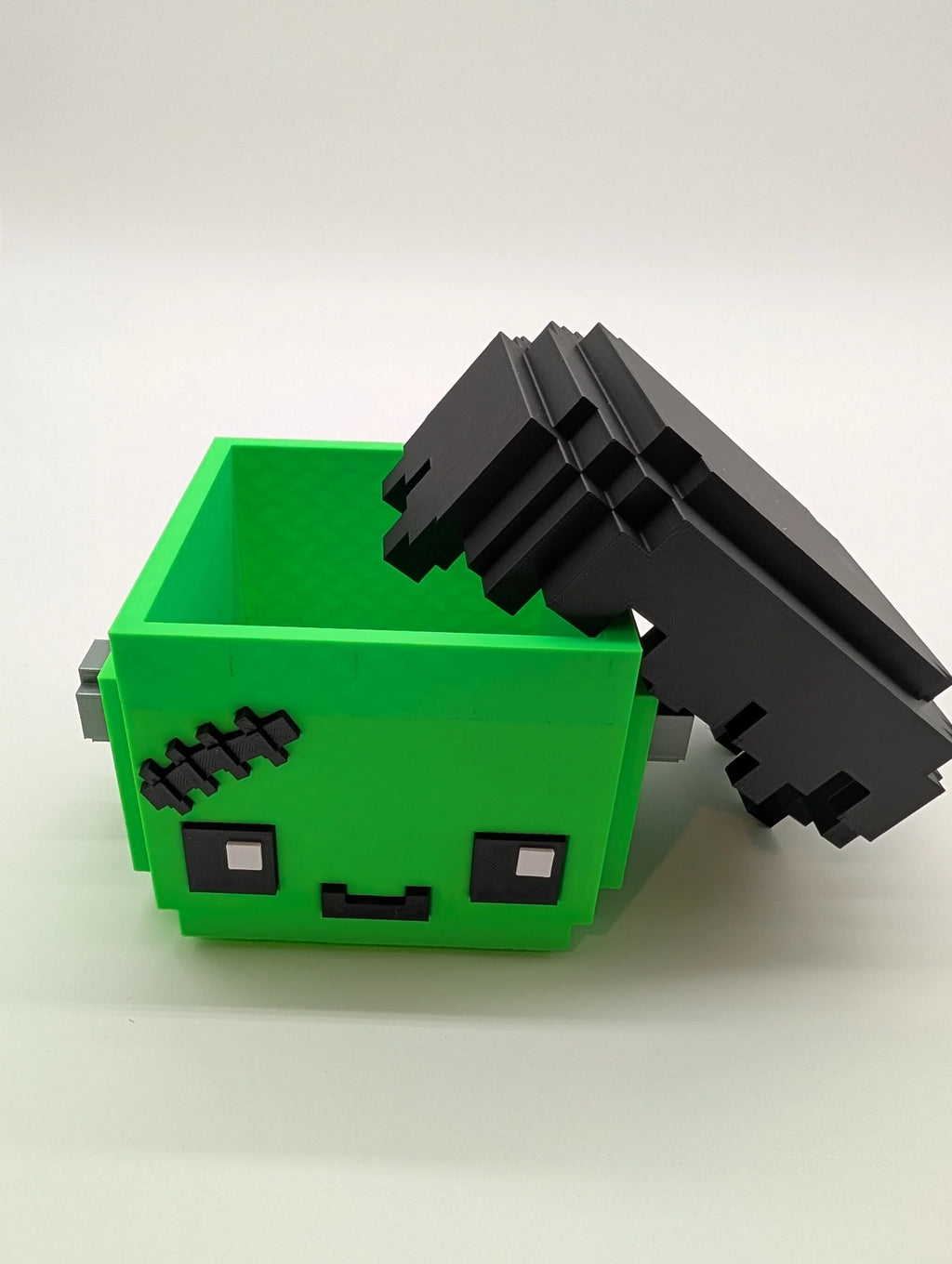 Frankenstein 8Bit Voxel Head Treat Container